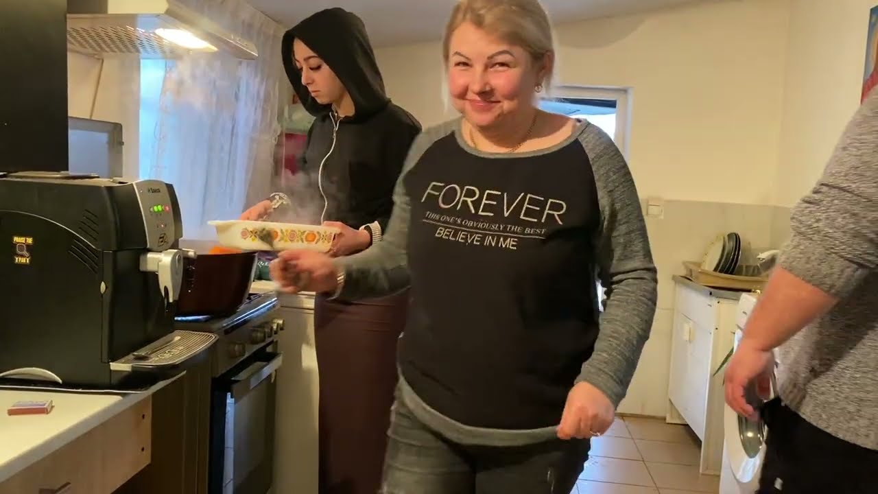 ÎNCĂ O DATĂ SĂRBĂTORIM ZIUA CUTUNITEI CU NASA COSTINA LA MULȚI ANI 