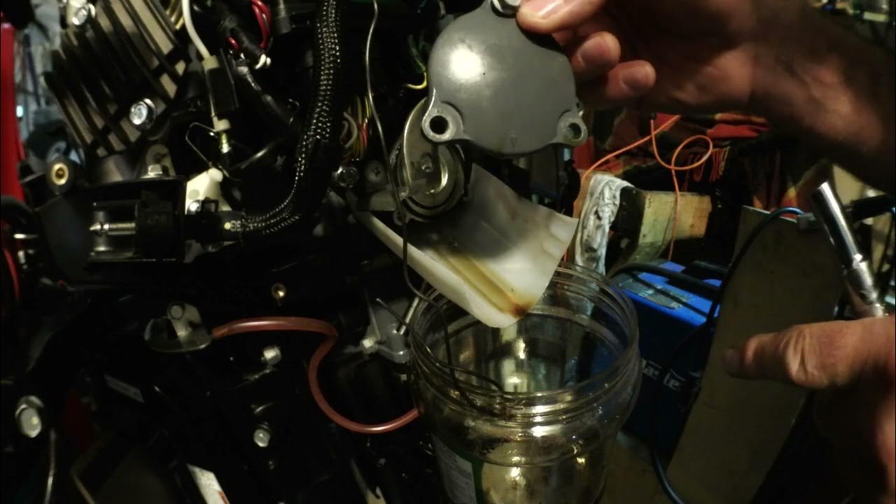 Suzuki Outboard Oil Change. DF20A / DF15A / DF9.9B - YouTube