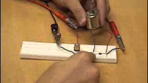 Mechatronics Lab - turning a motor on and off with a transistor