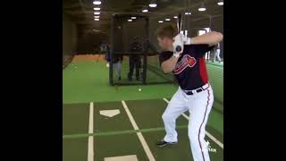 Freddie Freeman - How he trains to stay inside the ball + long through