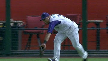 ATL@ARI: Tomas makes a touch catch on the run