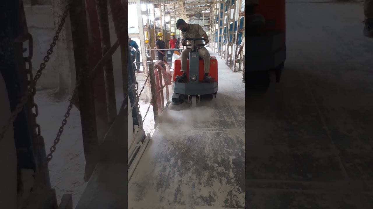 RB 100 Sweeping Machine