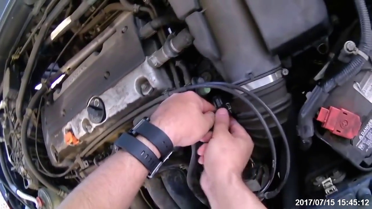 Replacing a Starter Motor on a 2002 Honda CRV - YouTube