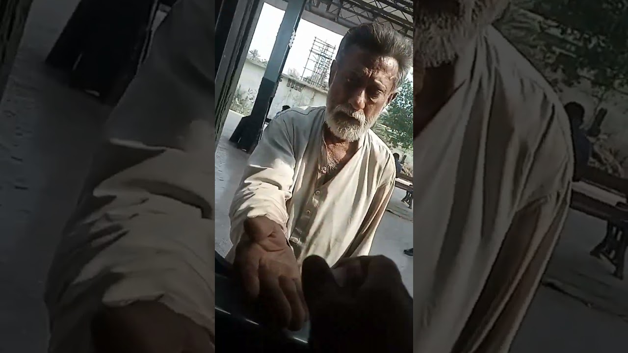 Giving Money To Poor Old Men In Train | Helping The Homeless People's | Humanity