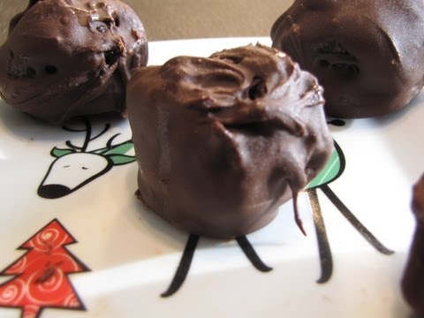 Easy Christmas Recipes - Chocolate Rum Balls Recipe