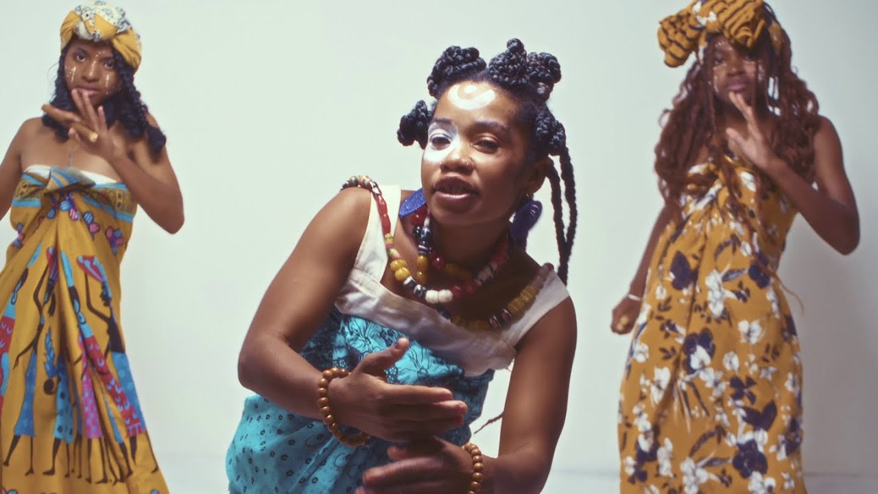 MAMAN'I TSÔLÔLÔ - KOEZY (Official Video)