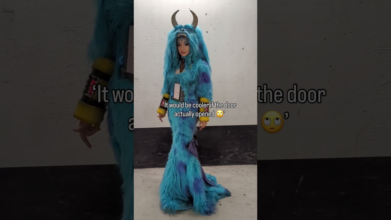 Biblically accurate comic con interaction 🙂‍↕️🫵 #costume #cosplay #monstersinc #sulley