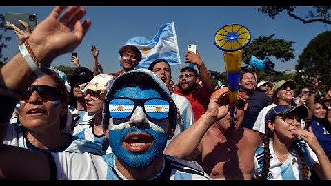 EN VIVO: Hinchas de la Selección Argentina y Colombia ENCIENDEN la previa de FINAL de Copa América