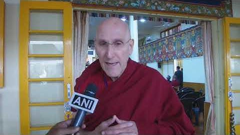 Dalai Lama talks quantum physics with Chinese scholars in northern India