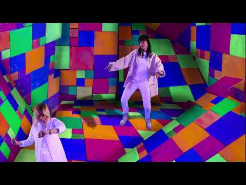 Assista a CocoVera - Casa de la Risa (Official Lyrics) no YouTube Assista a CocoVera - Casa de la Risa (Official Lyrics) no YouTube