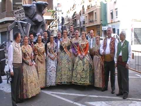 Un beso para t patricia. Falla Luis Oliag. Valencia