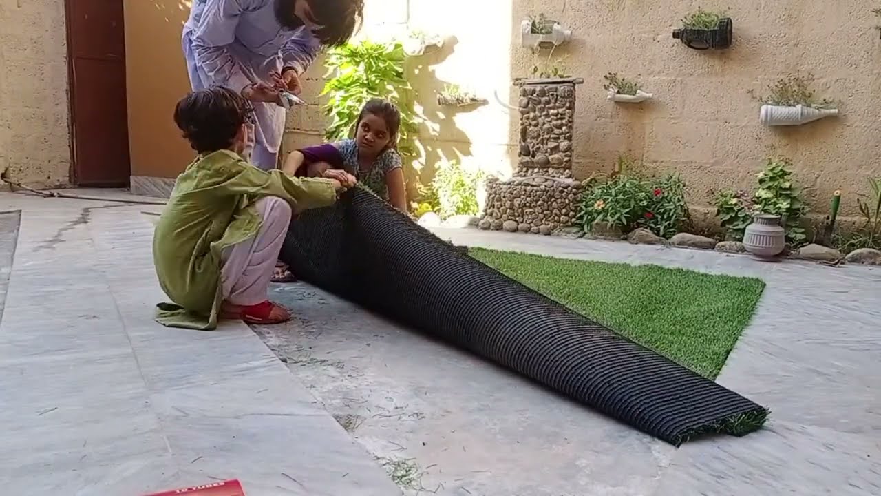 Installing Artificial Grass in Unique Design / DIY