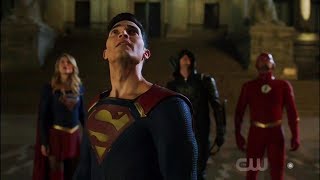 Elseworlds Part 1 The Flash, Arrow, Supergirl and Superman fight Amazo Scene