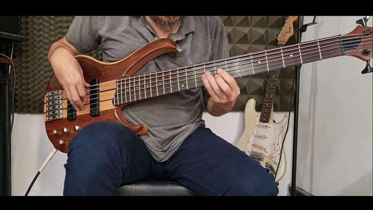 sledge hammer Peter Gabriel. Bass cover. YouTube
