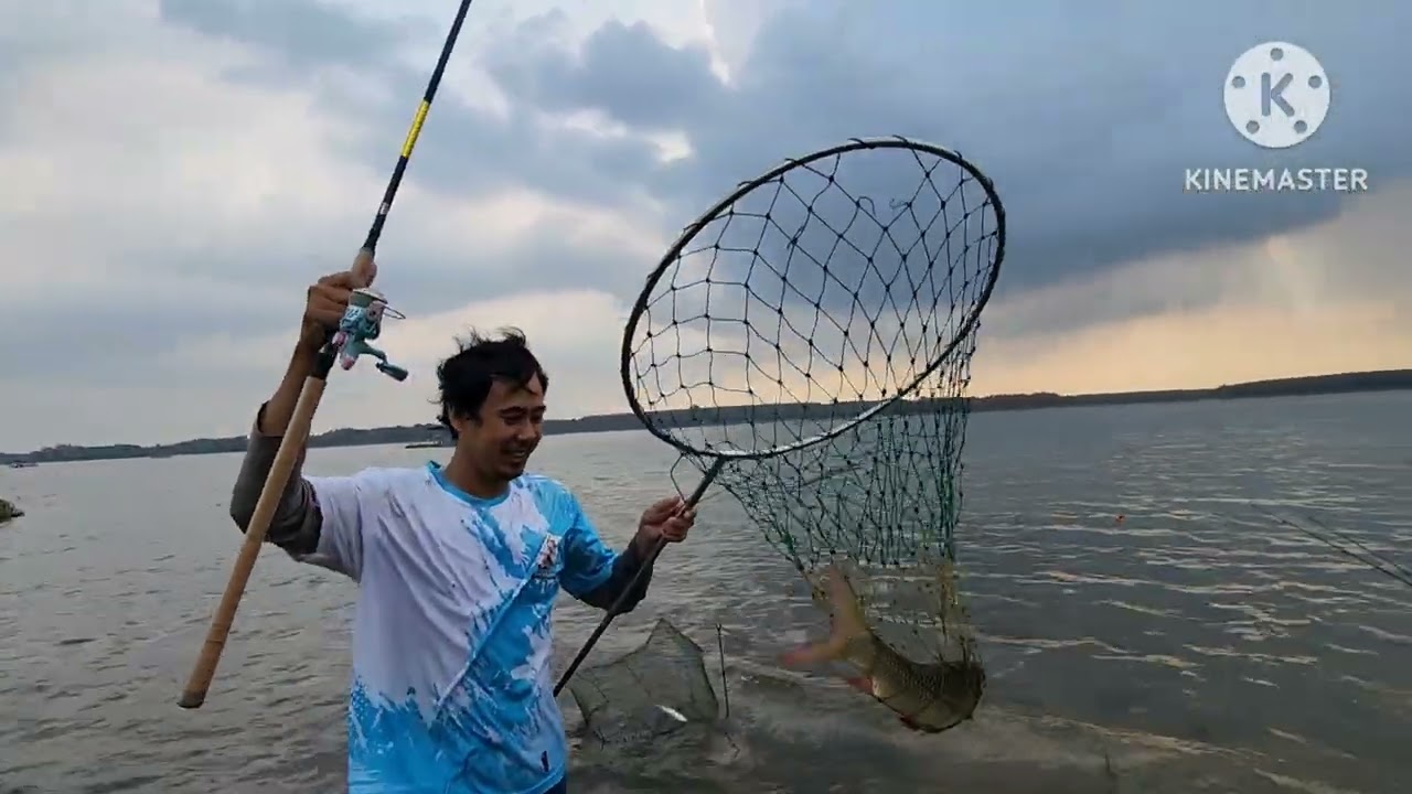 ตกปลาหนองปลาไหล หมายสนามแข่งเก่า