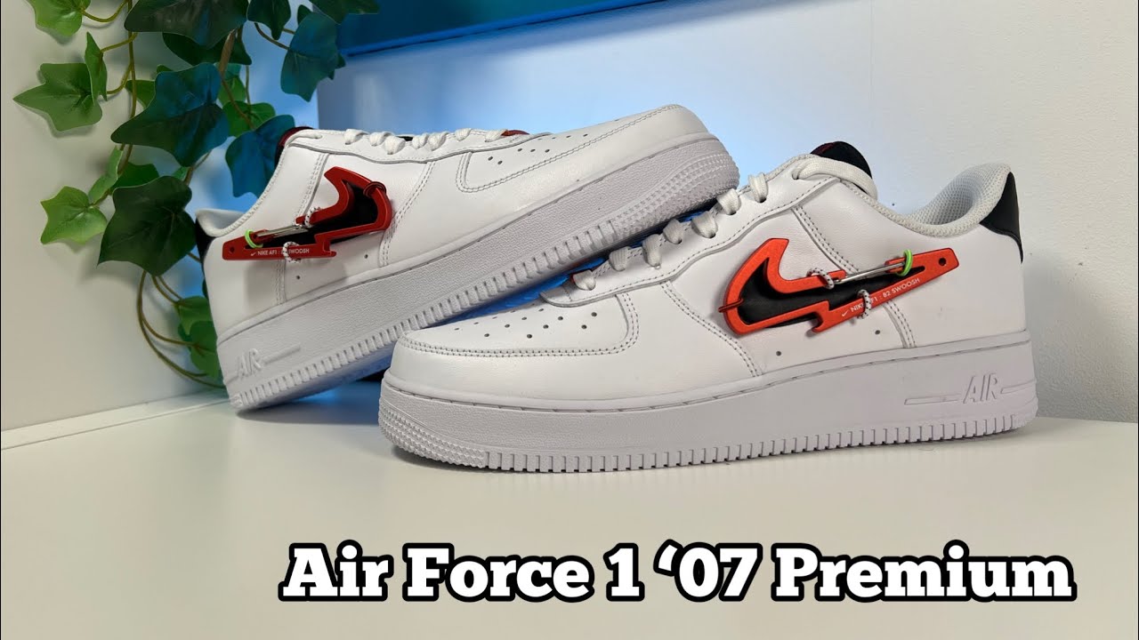 A escala nacional Matemáticas dirección Nike Air Force 1 '07 Premium Carabiner Review& On foot - YouTube