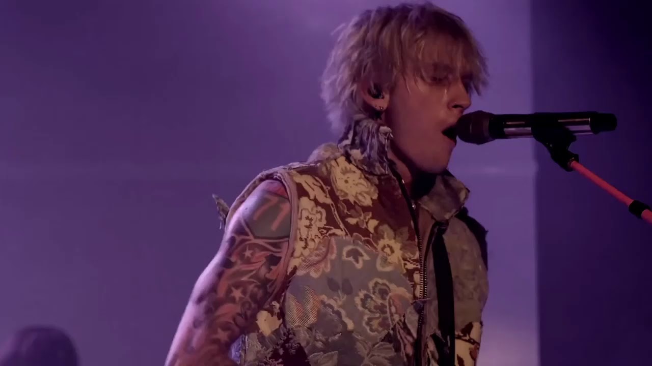forget me too | Machine Gun Kelly LIVE! - YouTube