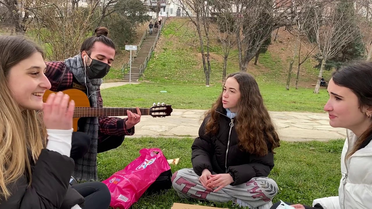 PANDEMİ SÜRECİNİN SIKINTILARINDAN SİZİ HANGİ ŞARKI ARINDIRIR?