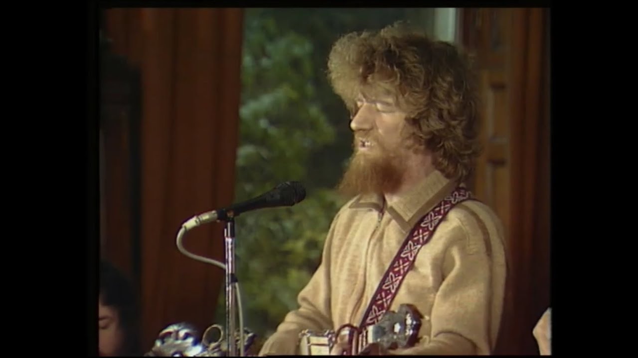 The Dubliners -The Night Visiting Song- live Cork, 1982 The Dubliners -The Night Visiting Song- live Cork, 1982