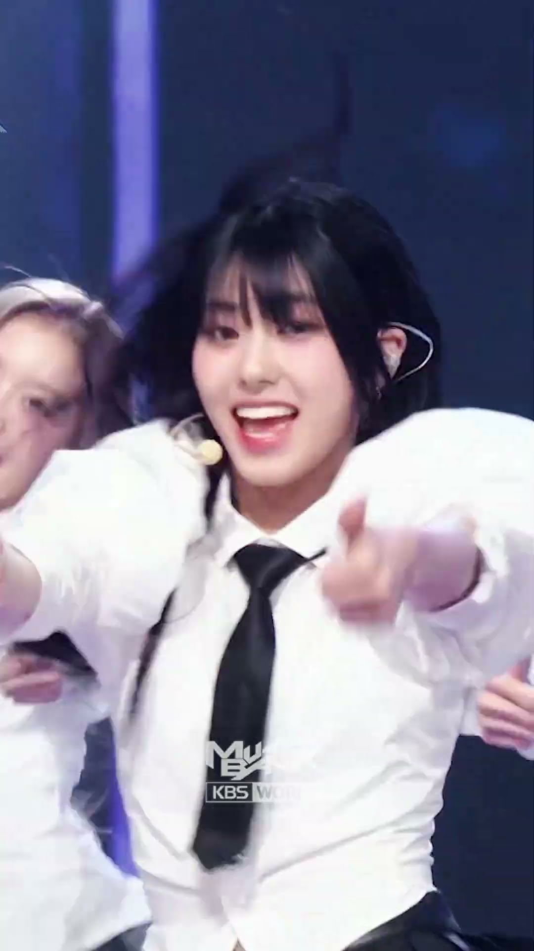 TIMEBOMB - izna #TIMEBOMB #izna #イズナ #이즈나 #Shorts #MusicBank | KBS WORLD TV