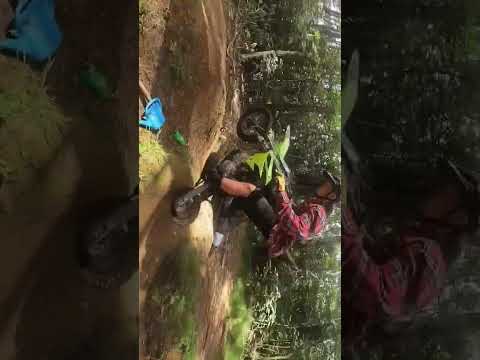 HITTING DIRT JUMPS ON MOTOS!!