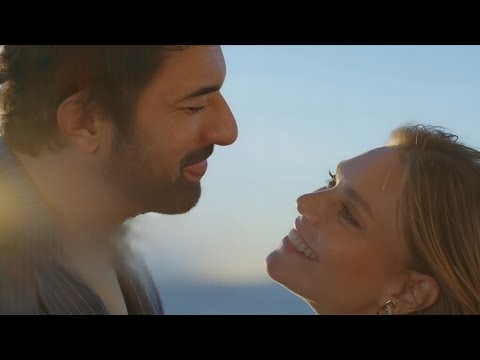 قرر ياخد القصر بتاعها غصب عنها لاكنها قدرت تخليه يقع في حبها من أول نظرة مسلسل  المال القديم