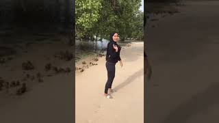 Tiktok - Legging Hitam Ukhty Di Hutan Bakau