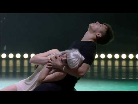 The International Artist Agency Duo Kiss Hand To Hand