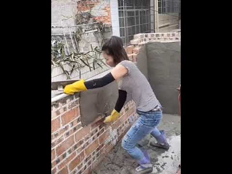 Cute girl mason plastering a wall | Cute Girl Mason | Girls in a construction #cutegirls #girlmason