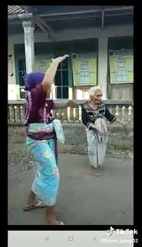 Nenek senam