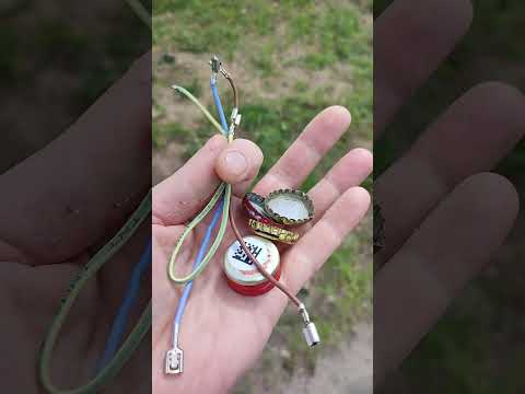 Деньги из мусора под ногами.