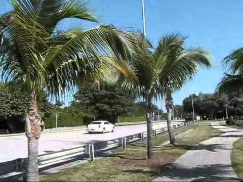 Florida Travel -- Miami Travel: Bicycling in Downtown Miami and Miami Beach