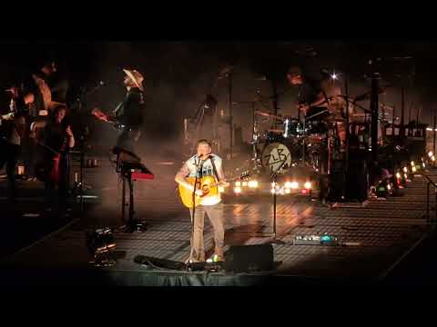 Zach Bryan "Pink Skies" (Auburn, AL 10/10/26)