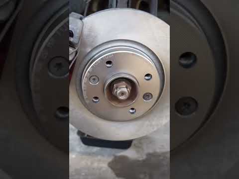 Disc Brakes of Car Maintenance | Brakes Callipers Cleaning | Car Brakes | #shorts