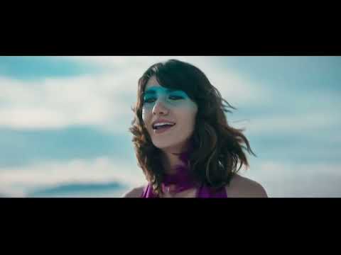 The Wave (2019) Bag scene