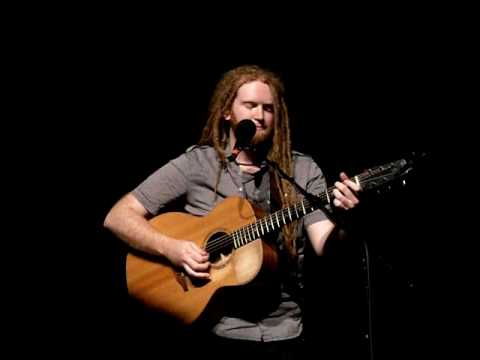 Newton Faulkner's Kermit The Frog Impression