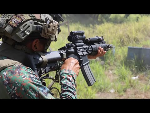 Recon Marines Conduct Live-Fire Range with Philippine Marines