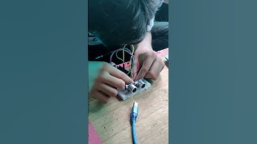 Tugas membuat sensor ultrasonik menggunakan arduino