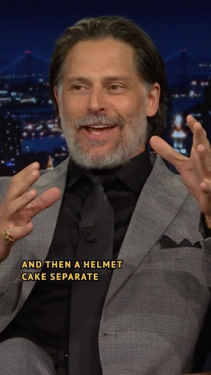 #JoeManganiello is a die-hard #Steelers fan. ? #FallonTonight