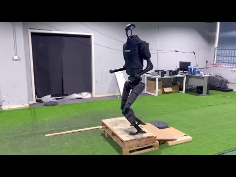 Unitree - China H1 Evolution V2.0 Humanoid Robot Testing [2160p50] @arronlee33