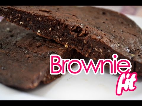 BROWNIE FIT DE FRIGIDEIRA BLONDE NA COZINHA