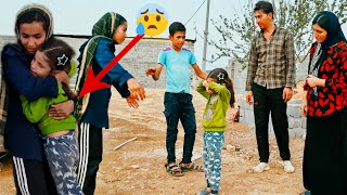 Download Lagu The painful farewell of orphaned children to their little sister MP3 Download Lagu The painful farewell of orphaned children to their little sister MP3