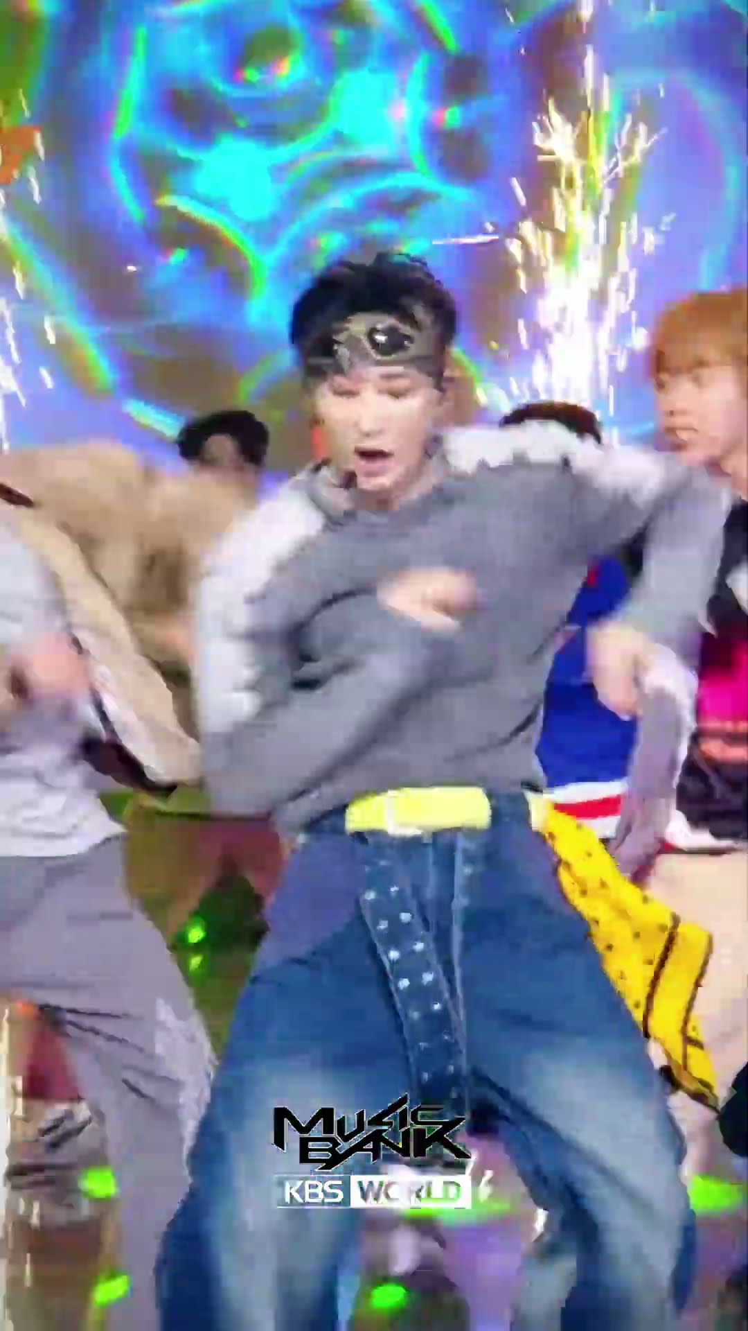 UP N DOWN - EUNHYUK #UP_N_DOWN #EUNHYUK #ウニョク #은혁 #Shorts #MusicBank | KBS WORLD TV