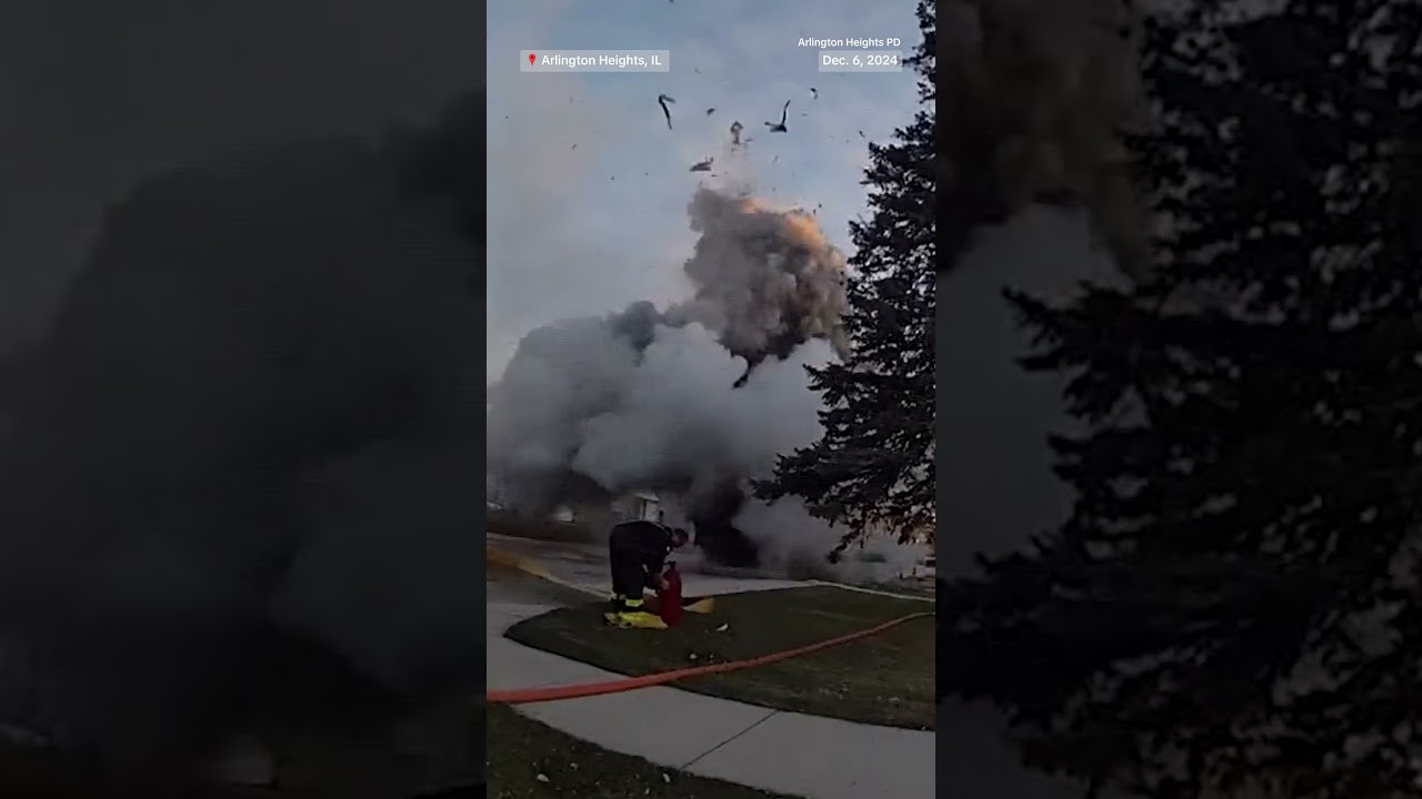 Garbage truck explodes in Illinois suburb Garbage truck explodes in Illinois suburb