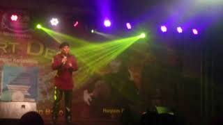 Amir Ukays  Disana Menanti Disini Menunggu At Kuching Sarawak