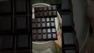 RUCHIRA'S ROASTED ALMOND DARK CHOCOLATE | DARK CHOCOLATE| Almond Chocolate 🍫 #shorts ,#chocolate