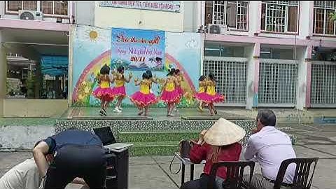 nhảy Món quà tặng cô