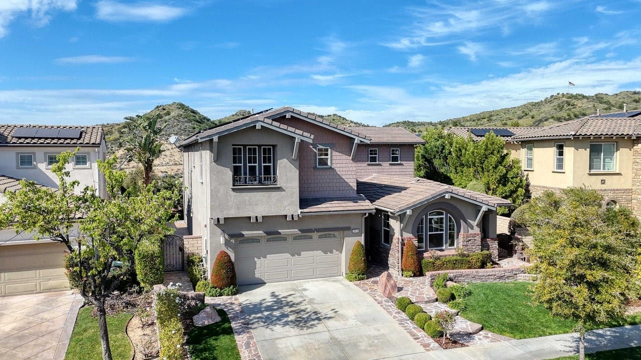 28115 N Anvil Ct, Santa Clarita, CA