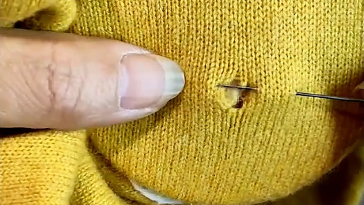 How to Perfectly Repair Holes in Knitted Sweaters at Home Without ...