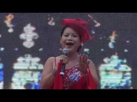 가수 김민경-별 것 아니야_가요열창-산본중심상가특설무대_영상감독 이상웅-2014.08.23. 00057